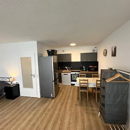 Beautiful And Cosy In Location With 2 Balconies *