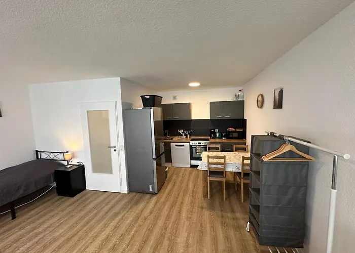 Beautiful And Cosy In Location With 2 Balconies *