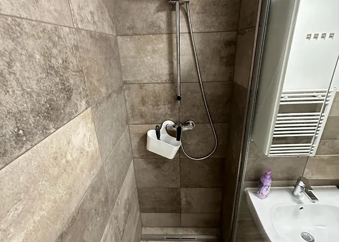 Beautiful And Cosy In Location With 2 Balconies Καρλσρούη